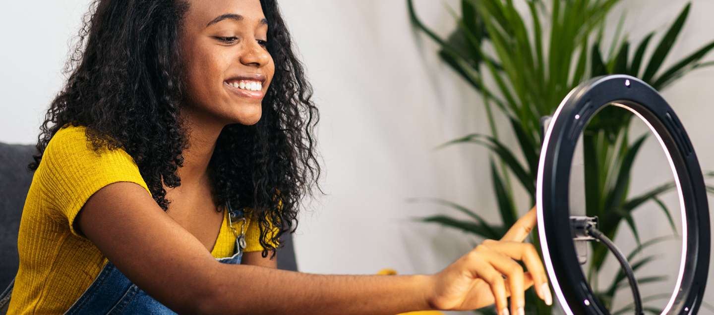 Faut-il créer un site web en 2024 ou alors une page Facebook ou Instagram ?